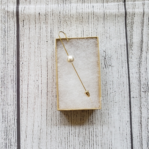 Hypoallergenic Gold crawler wrap earring - Picture 3 of 6